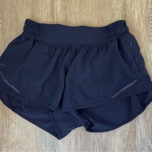 Lululemon size 4 navy blue hotty hots